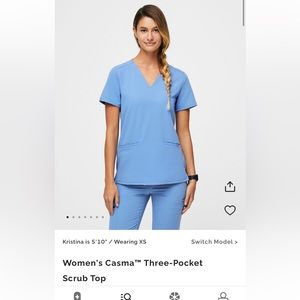 FIGS ceil blue 3 pocket scrub top size medium